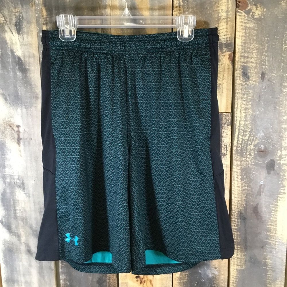 Under Armour gym shorts men’s size large